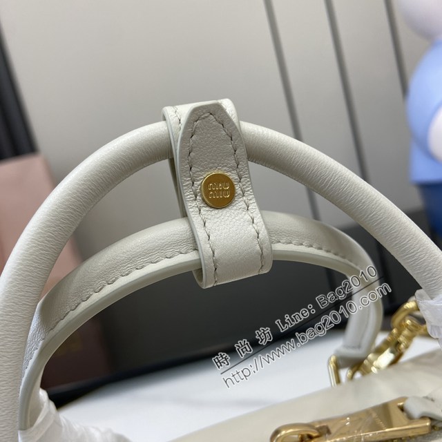 miumiu繆繆專櫃最新款Arcadie牛皮革中號保齡球手提包斜挎包 jh2533型號：5BB148